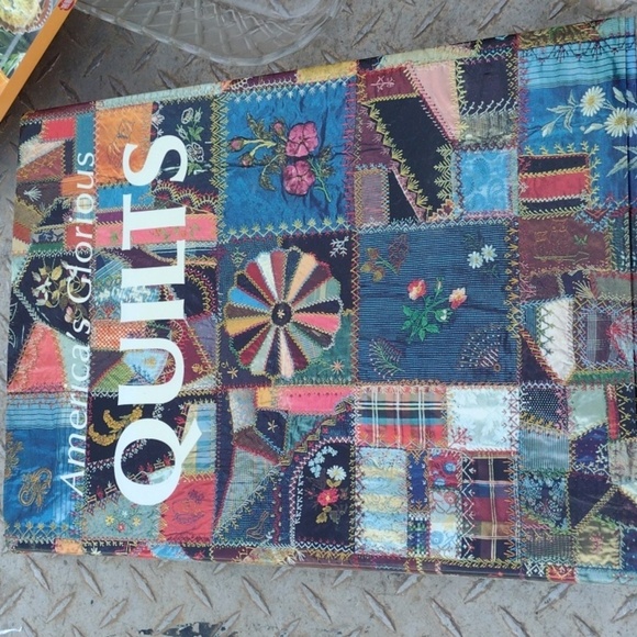 2 for $20😉Quilt Hardcover Book - Picture 1 of 3